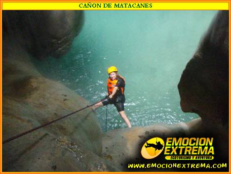 CAÑON DE MATACANES TE ESPERAN 2 RAPELES EN CASCADAS, MULTIPLES SALTOS AL AGUA, TOBOGANES NATURALES Y HASTA RIOS SUBTERRANEOS QUE TENDRAS QUE CRUZAR, VIVE ESTA AVENTURA.